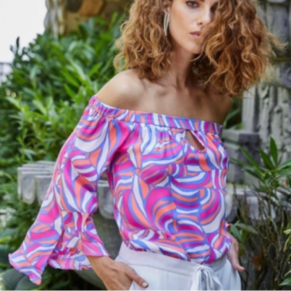 XS 100% Silk Off the Shoulders Floral Top Alice & Trixie